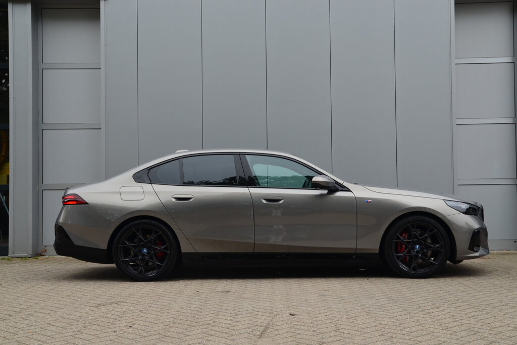 BMW i5 8
