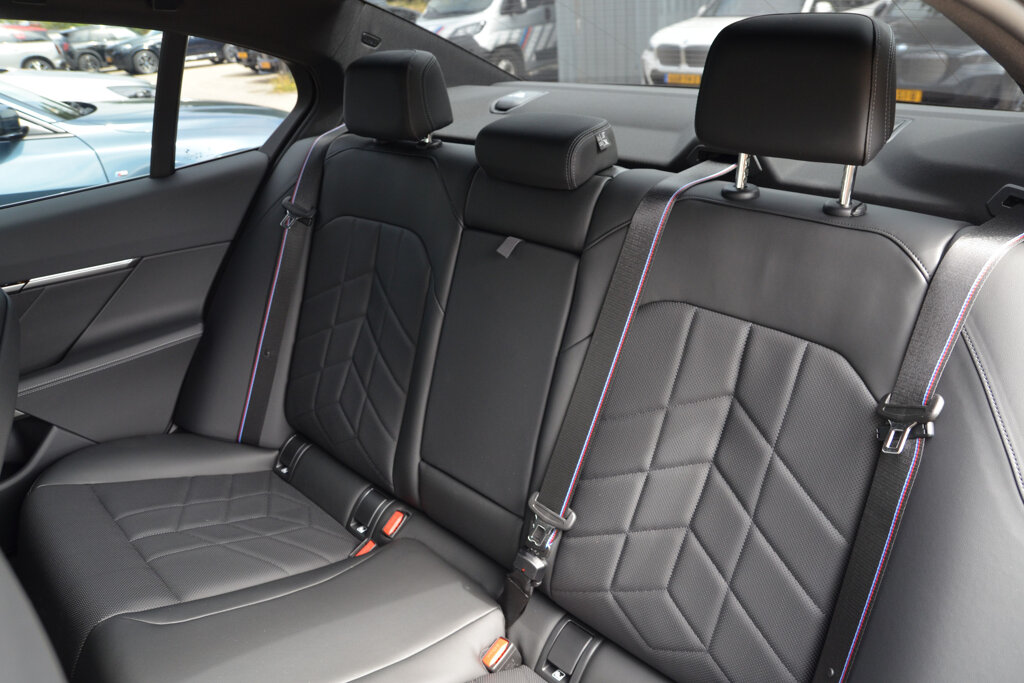 BMW i5 11