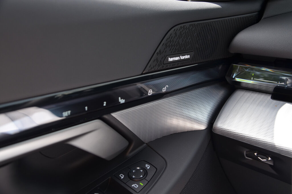 BMW i5 34