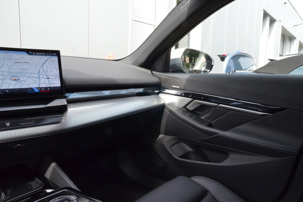 BMW i5 36