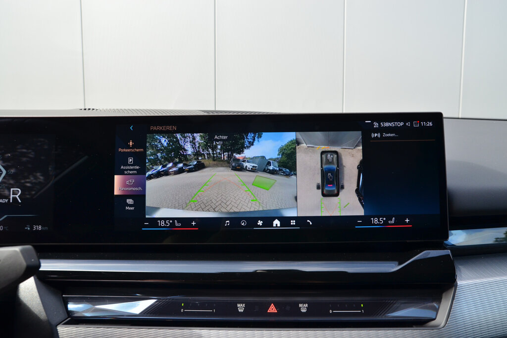 BMW i5 43