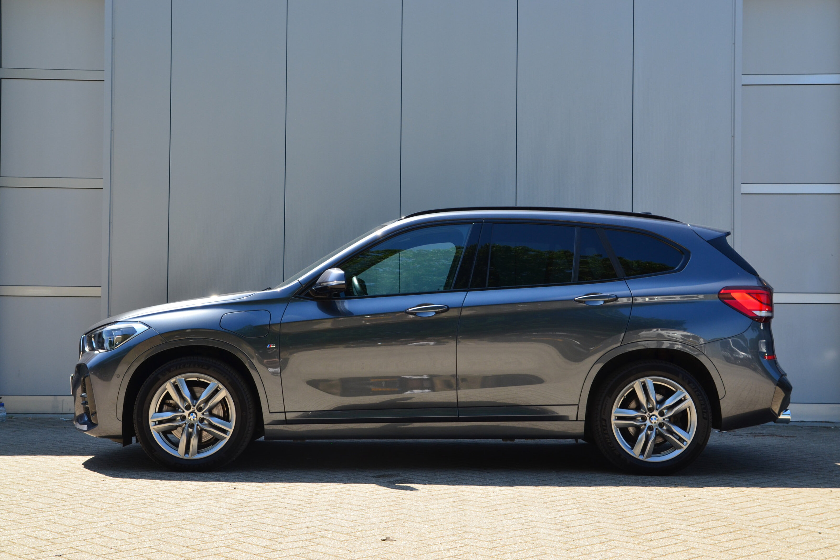 BMW X1 8