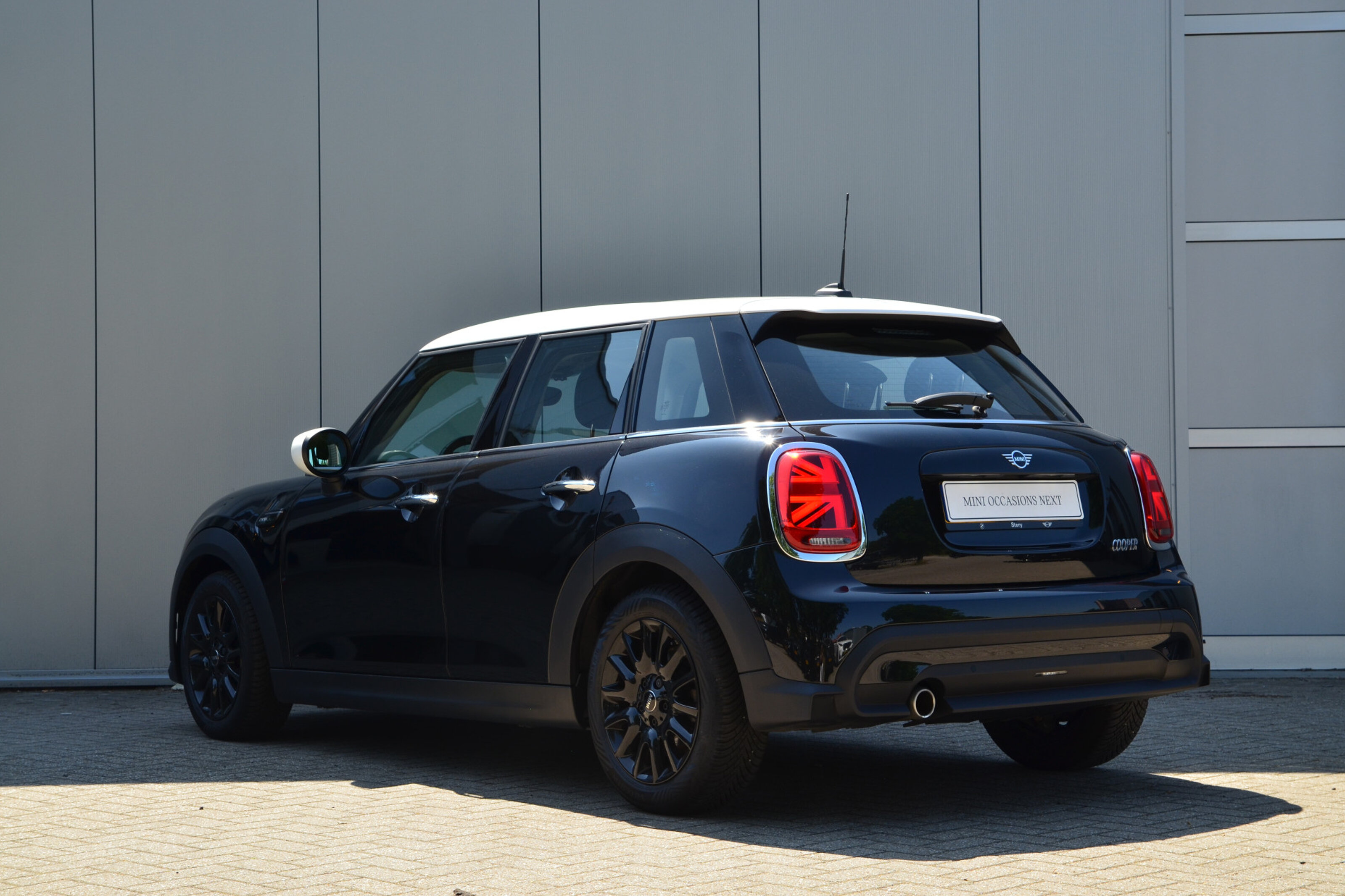 MINI Cooper Hatchback Classic Automaat