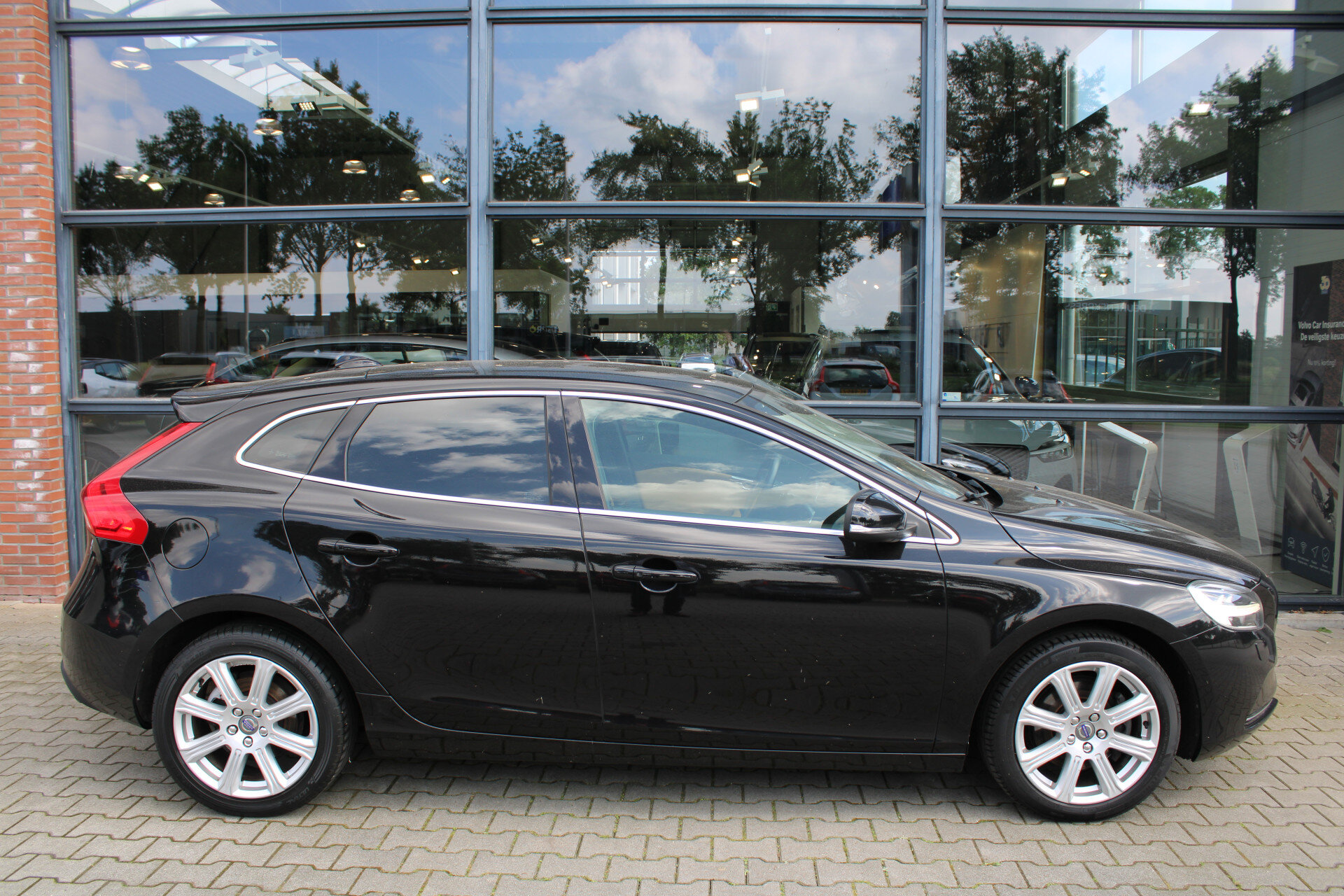 Volvo V40 T3 Nordic+ - Afbeelding 3