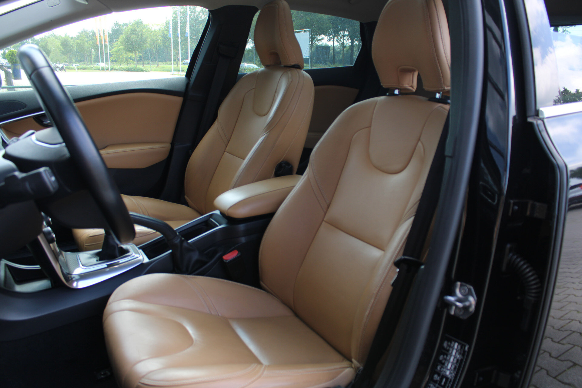 Volvo V40 T3 Nordic+ - Afbeelding 4