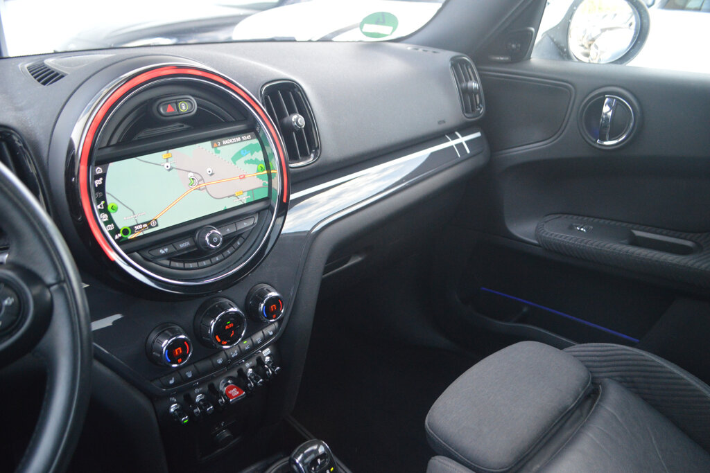 MINI Countryman 8