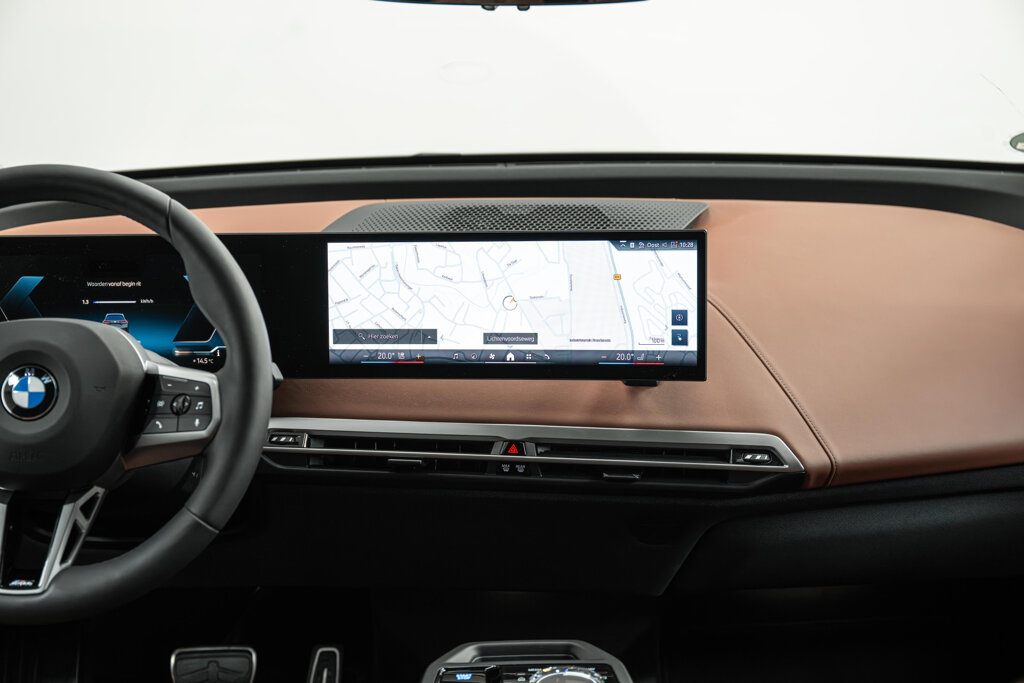 BMW iX 31