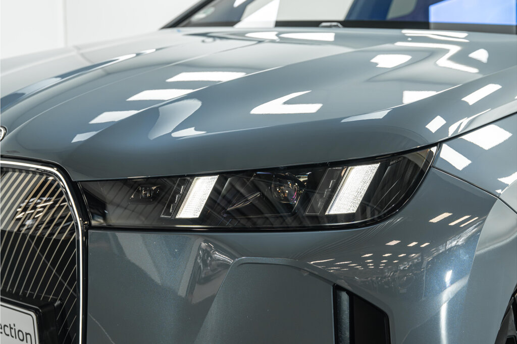 BMW iX 41