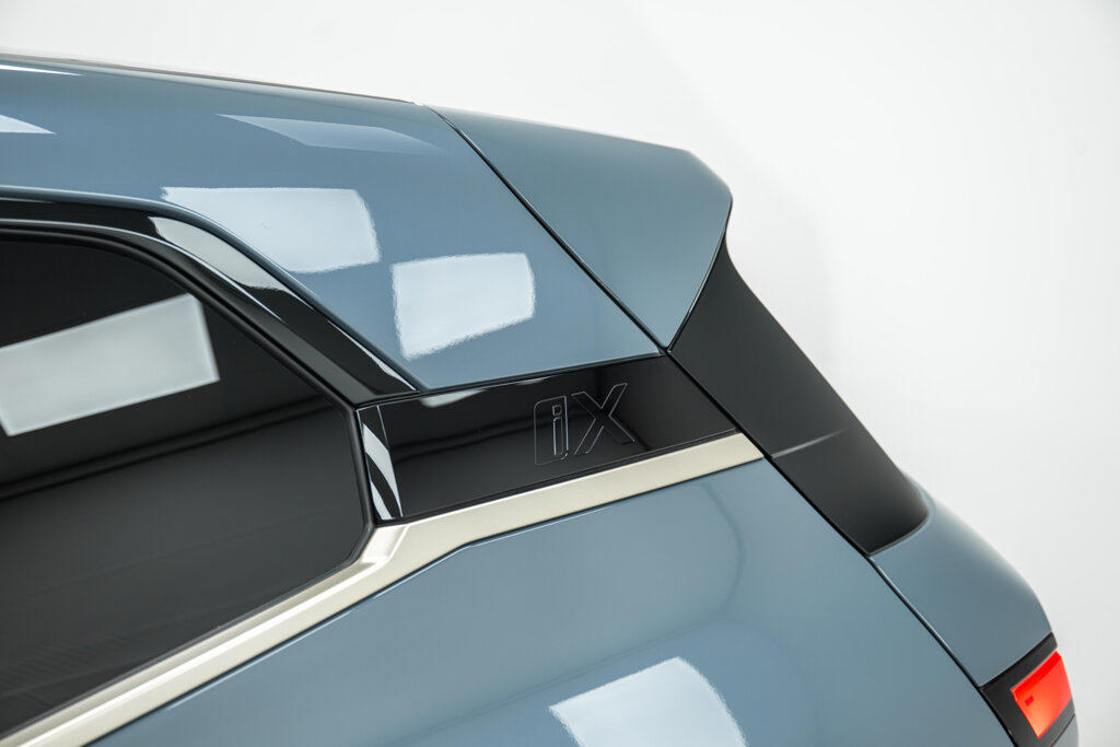 BMW iX 42