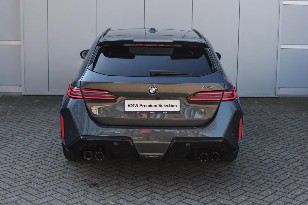 BMW M5 6