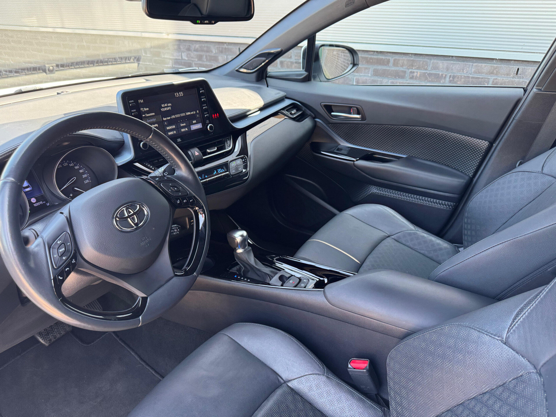 Toyota C-HR 1.8 Hybrid Style Luxury - Afbeelding 4