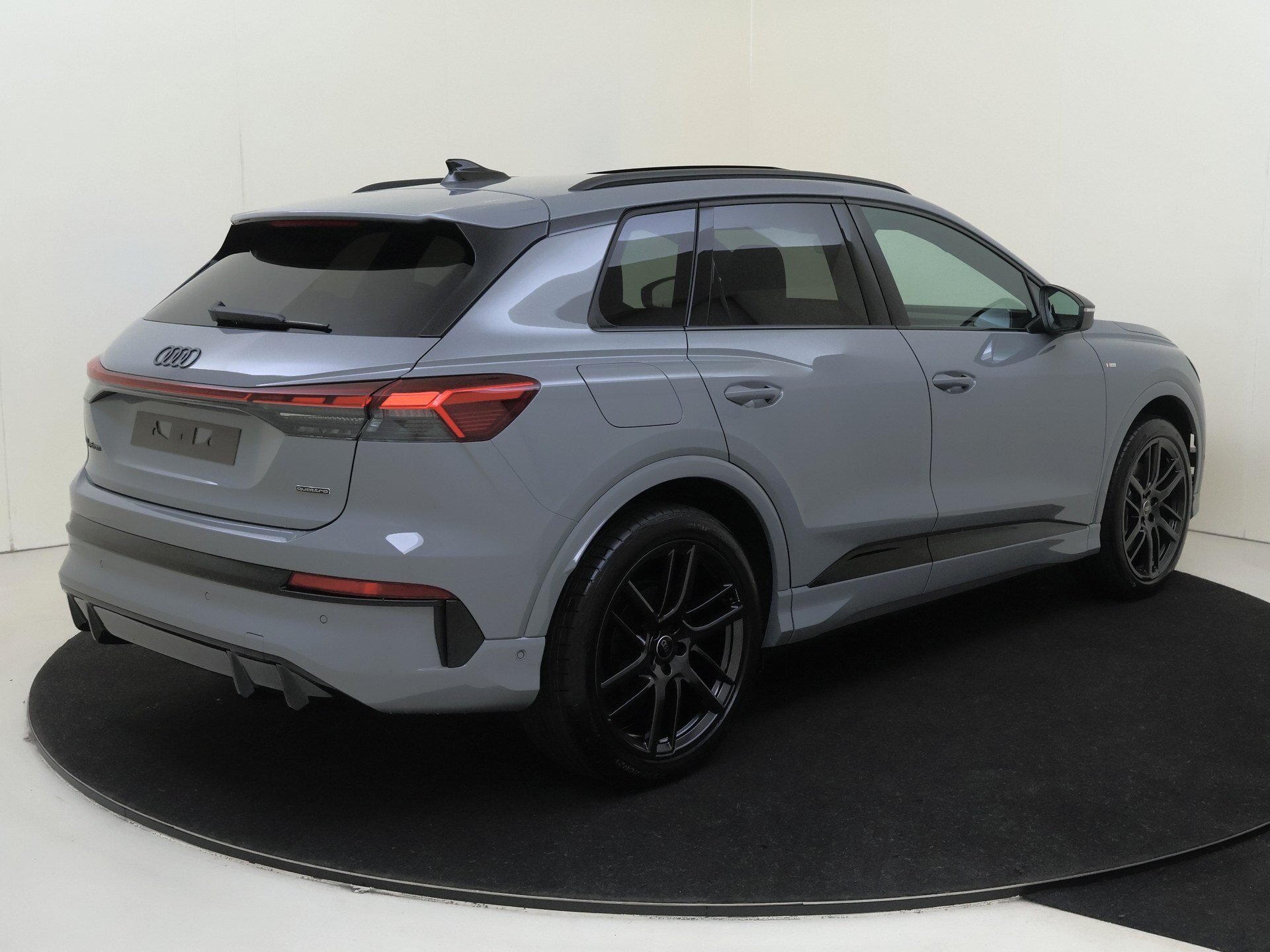 Audi Q4 e-tron quattro performance S edition - Afbeelding 2