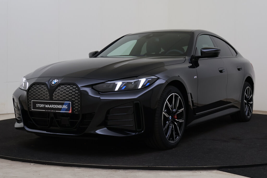 BMW i4 360