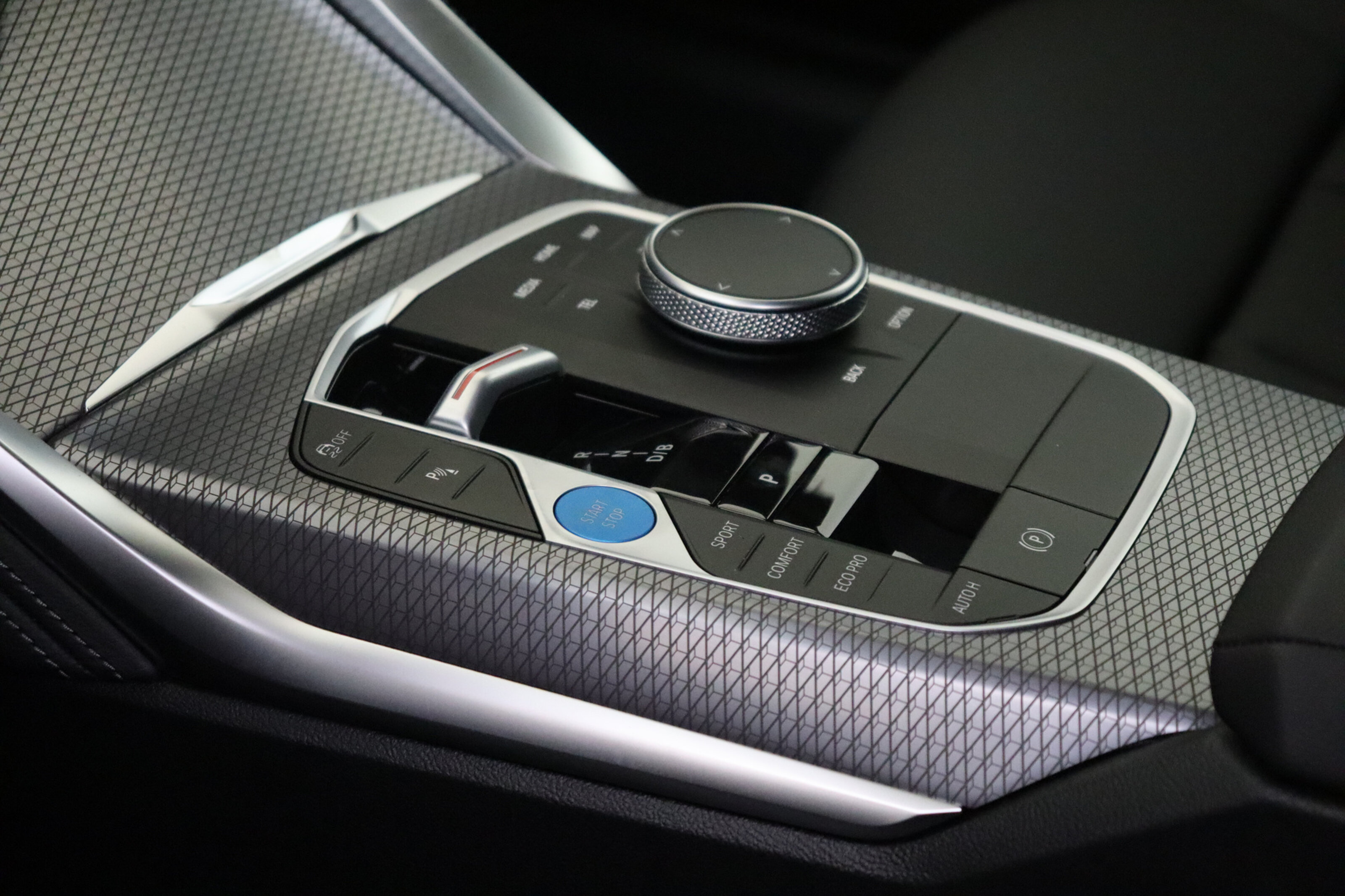 BMW i4 6