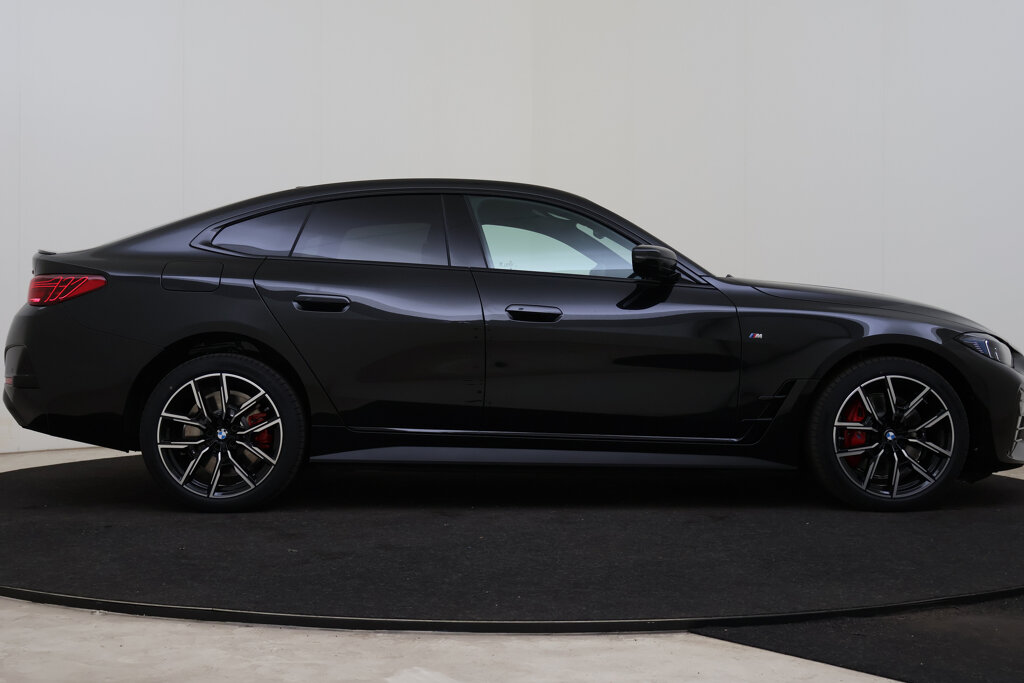 BMW i4 7