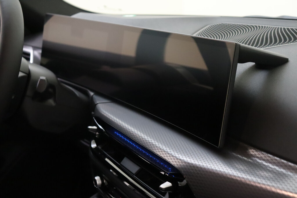 BMW i4 18