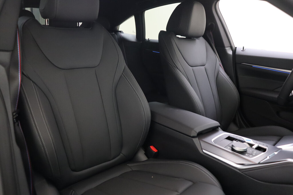BMW i4 20