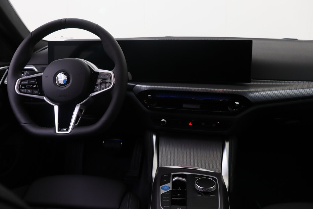 BMW i4 22