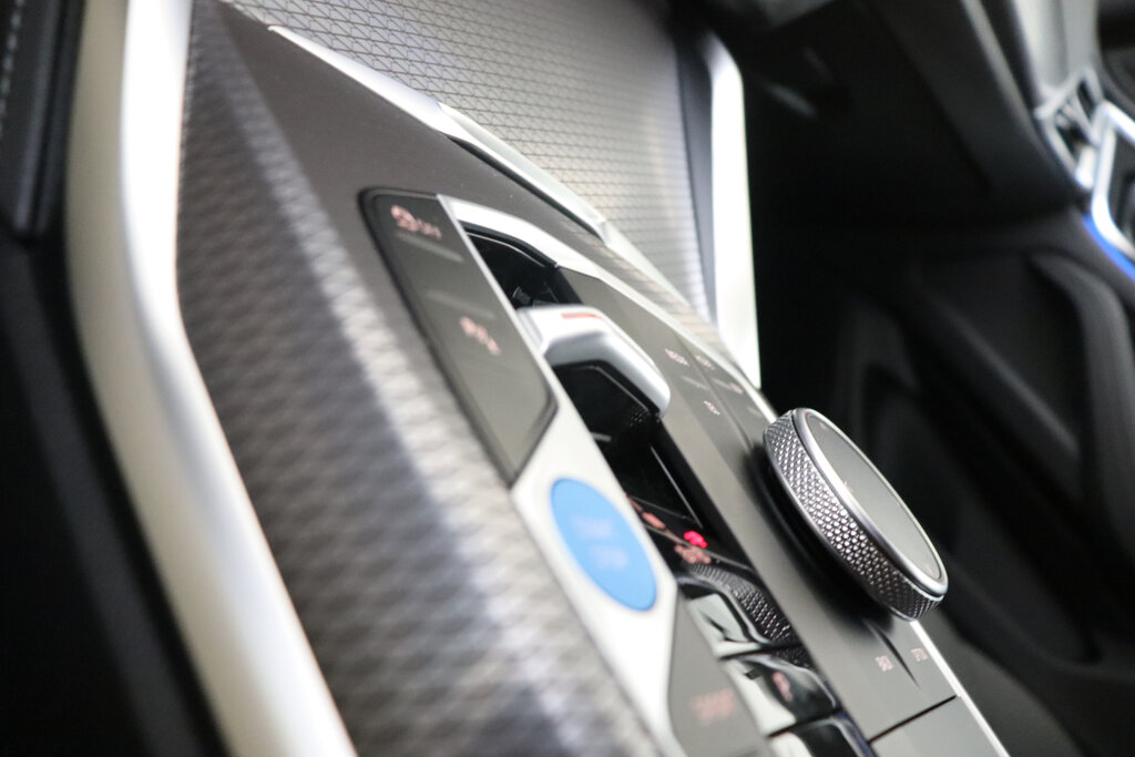 BMW i4 33