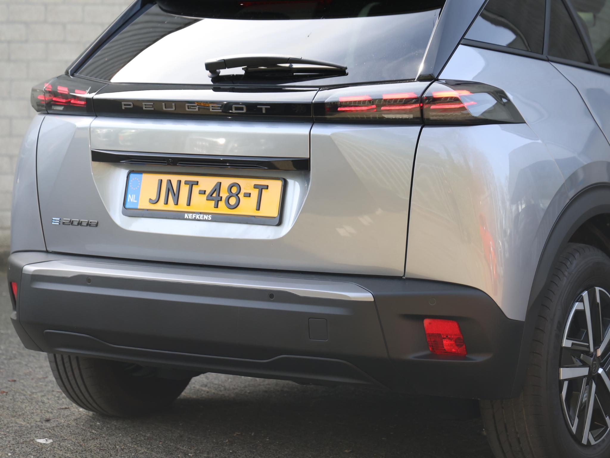 Peugeot e-2008