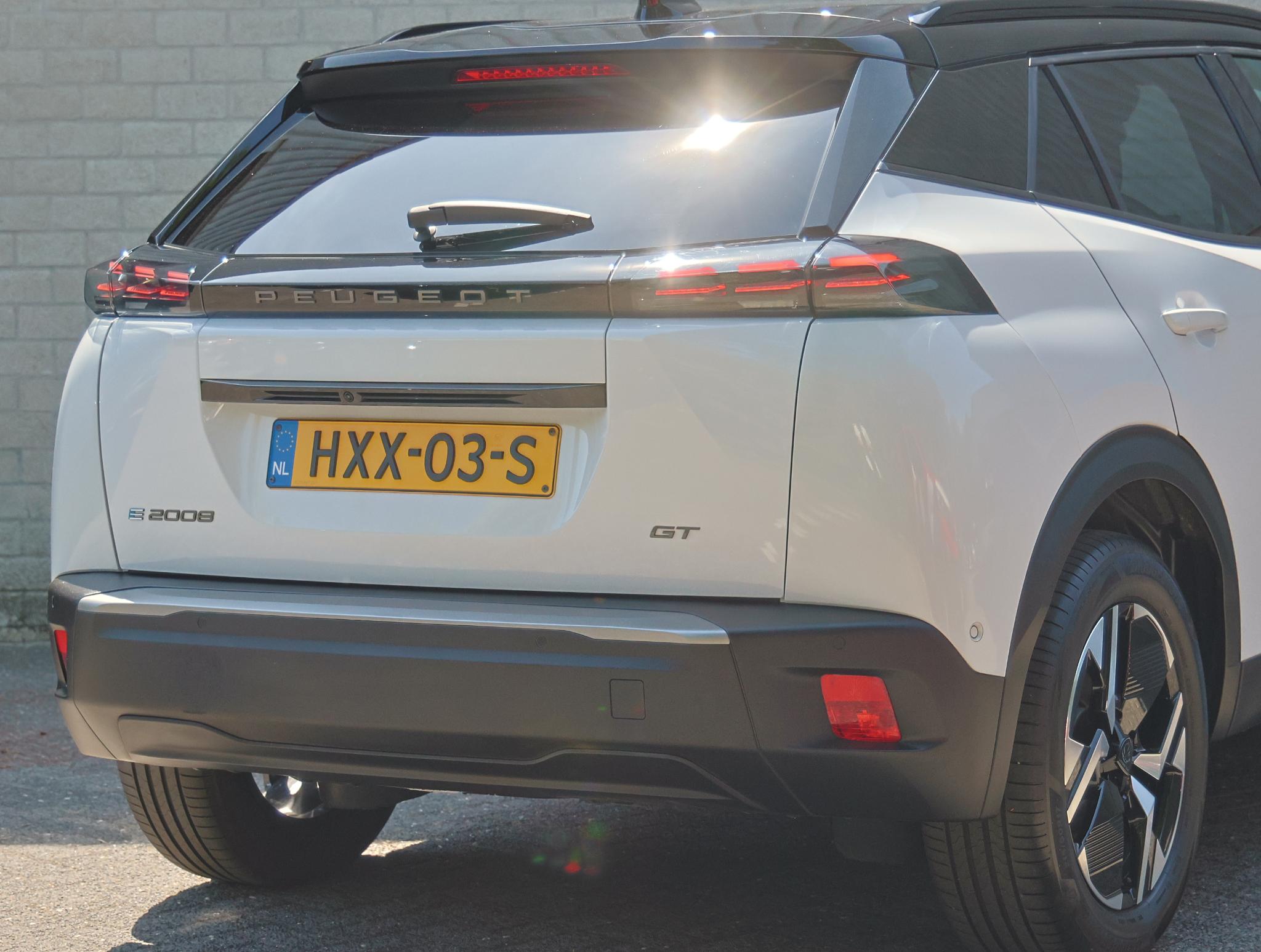 Peugeot e-2008