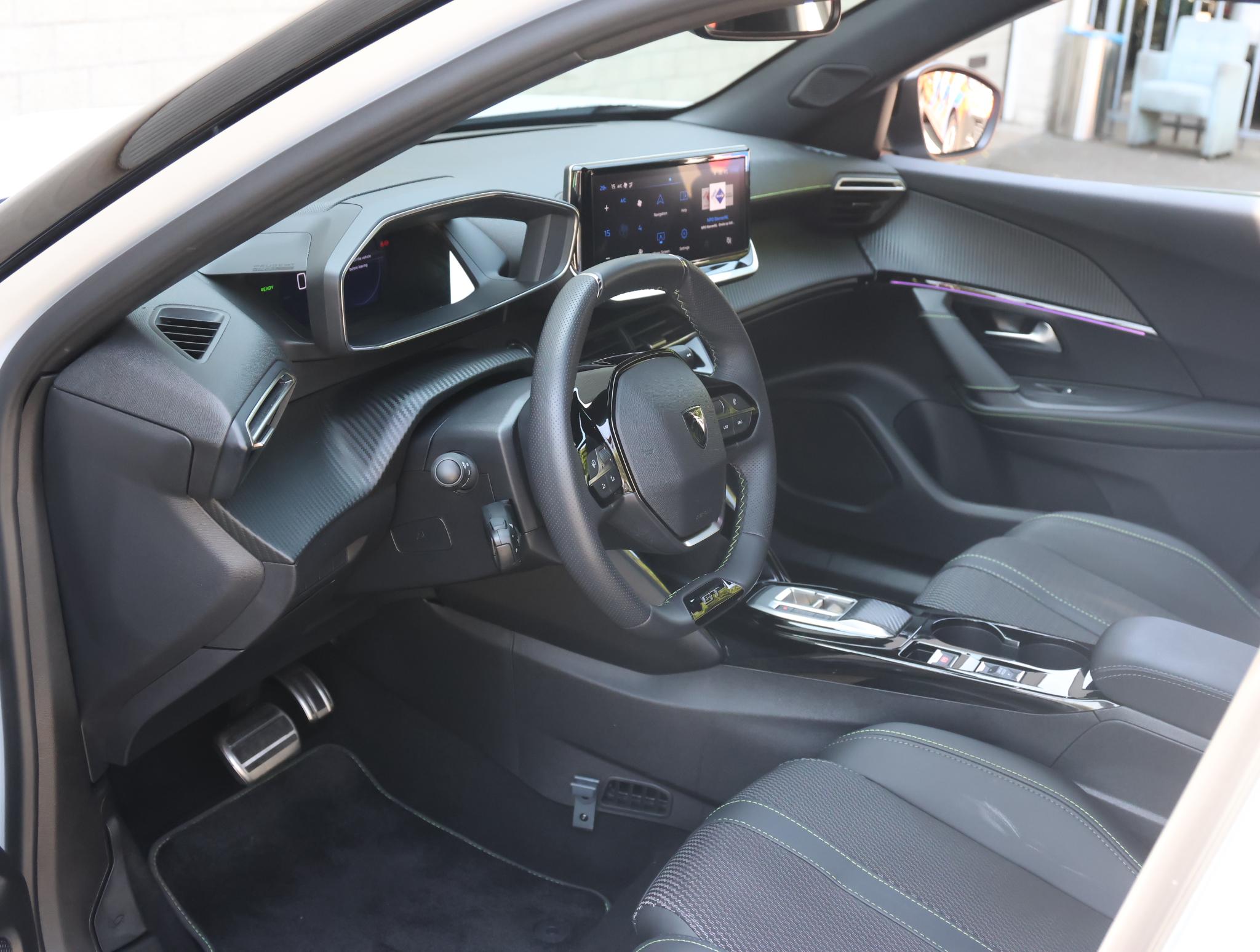 Peugeot e-2008