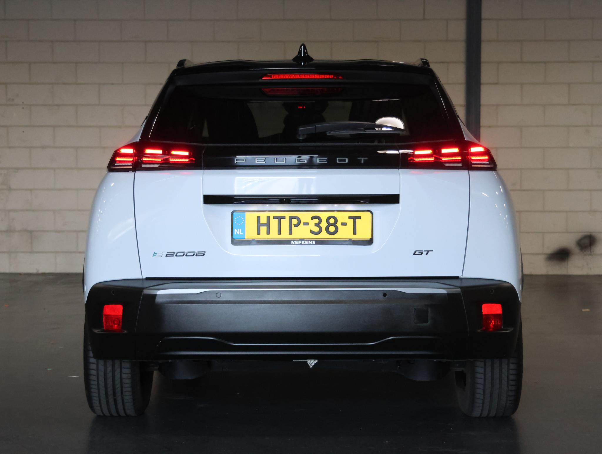 Peugeot e-2008