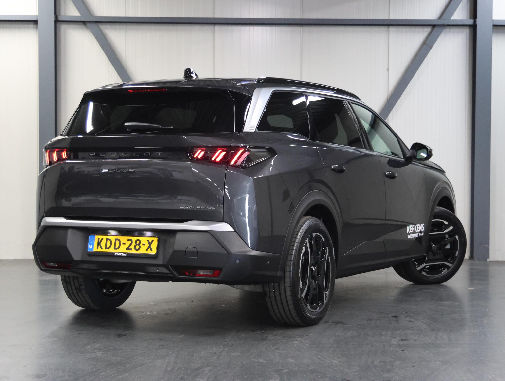 Peugeot e-5008 Allure Long Range 97 kWh 230PK 7p - Afbeelding 3