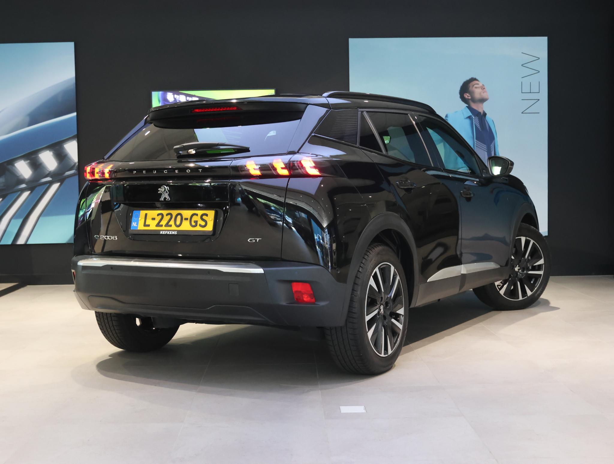 Peugeot e-2008