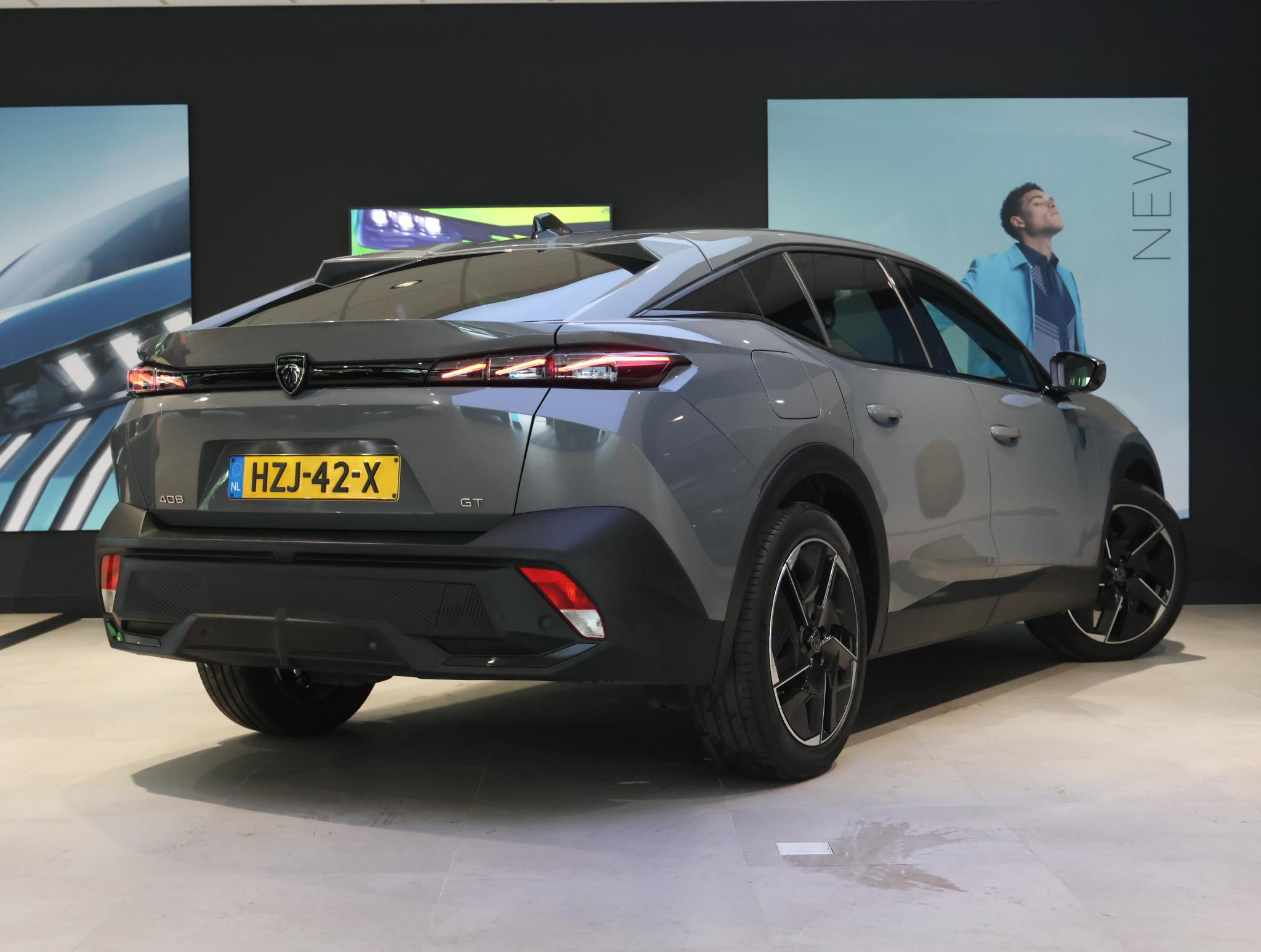 Peugeot 408 GT Hybrid 145 pk Automaat - Afbeelding 3