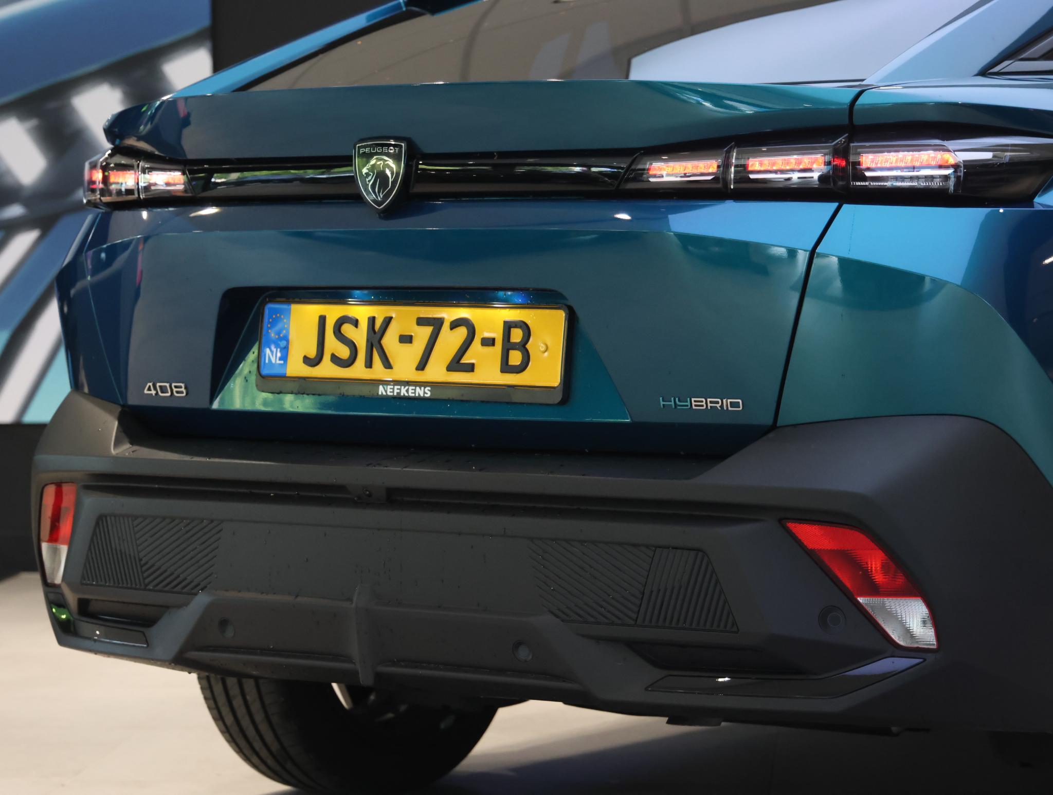 Peugeot 408