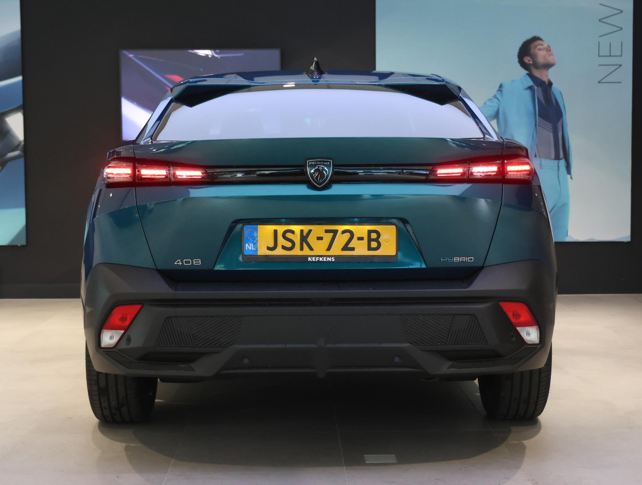 Peugeot 408