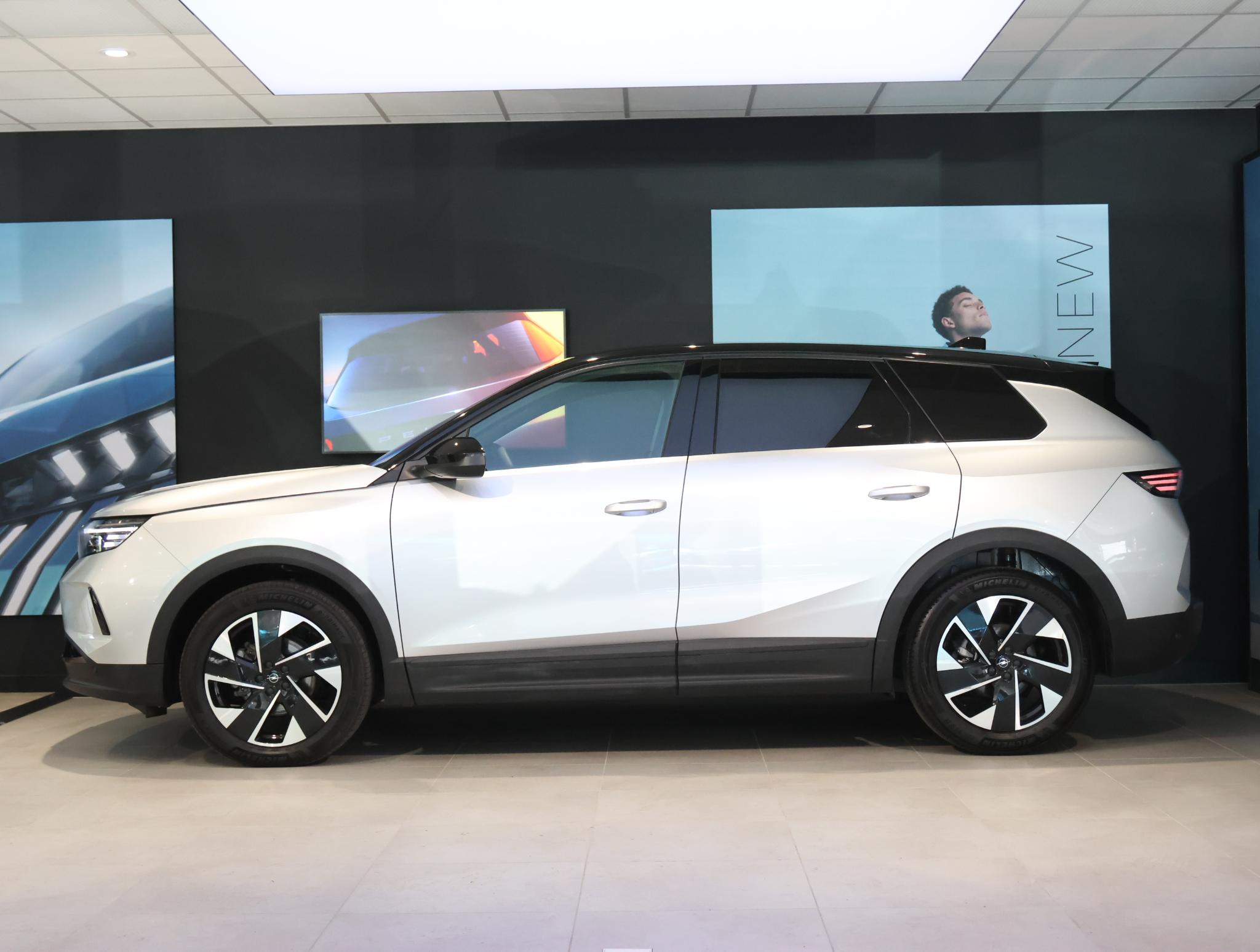 Opel Grandland SUV GS 145 pk Automaat - Afbeelding 2
