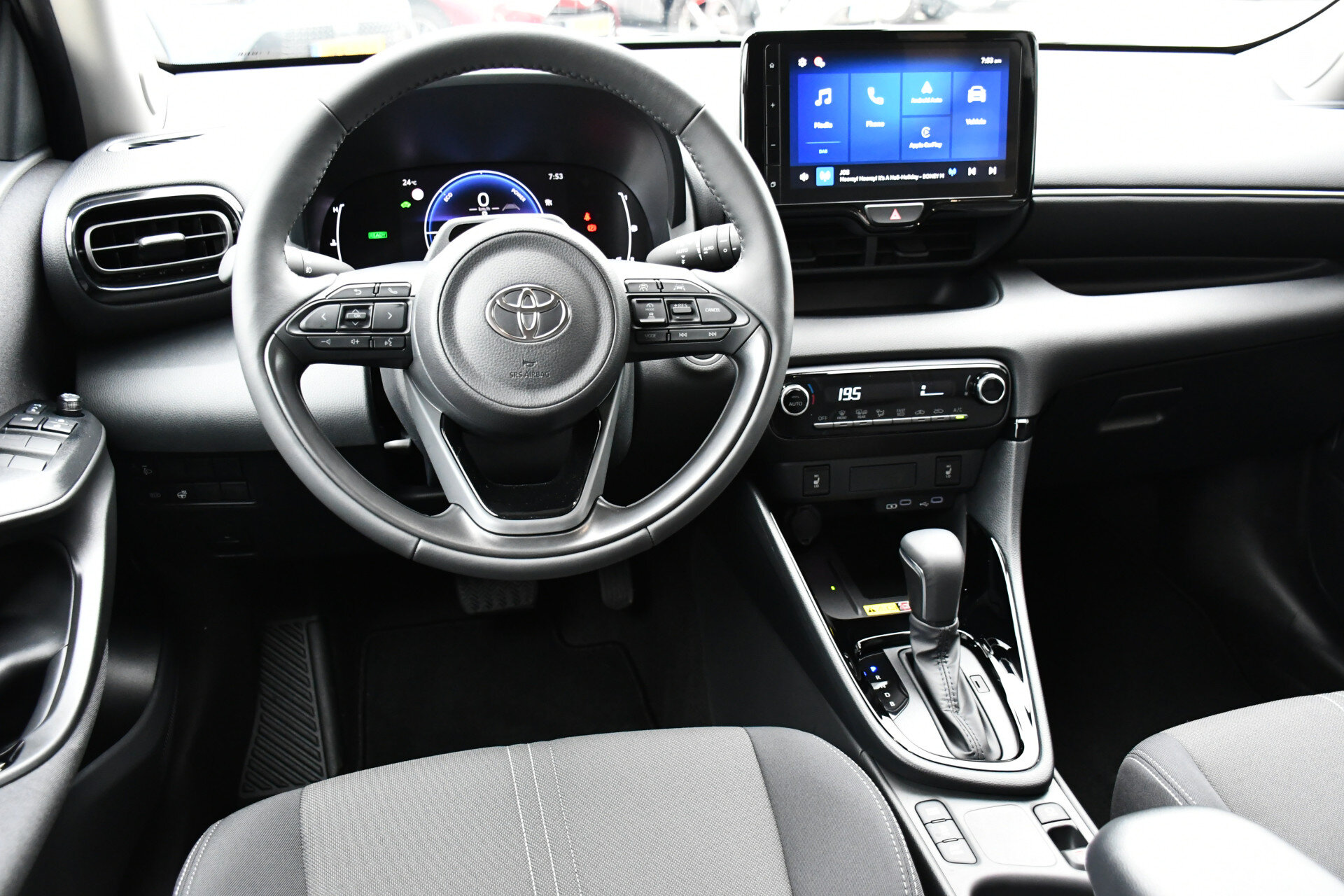 Toyota Yaris 1.5 Hybrid 115 Dynamic Limited automaat 116pk - Afbeelding 2