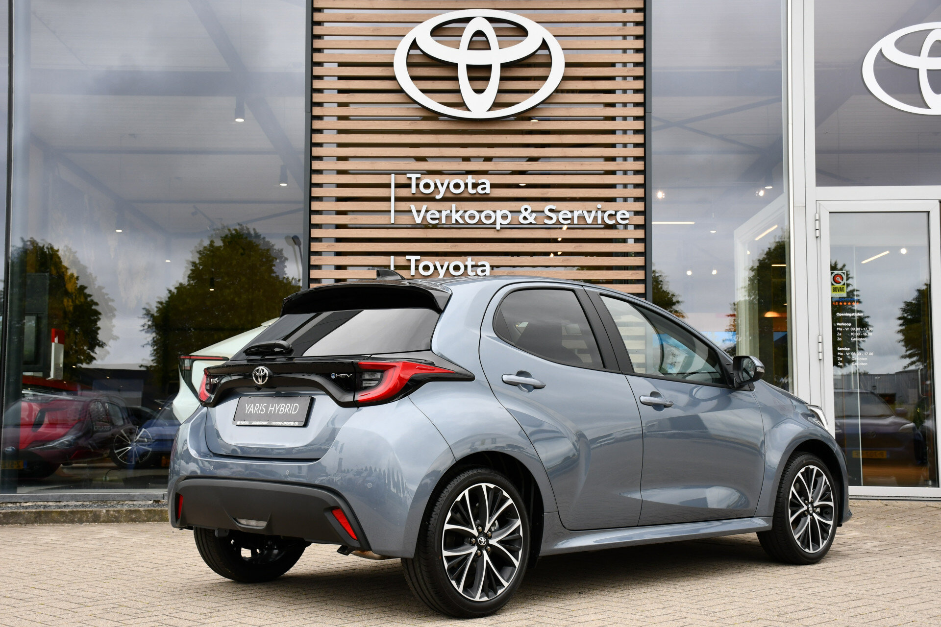 Toyota Yaris 1.5 Hybrid 115 Dynamic Limited automaat 116pk - Afbeelding 3
