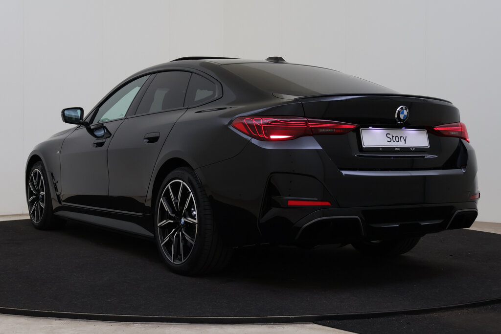 BMW i4 15