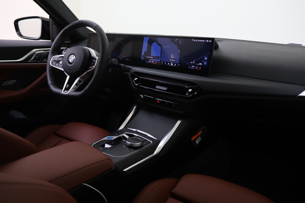 BMW i4 16