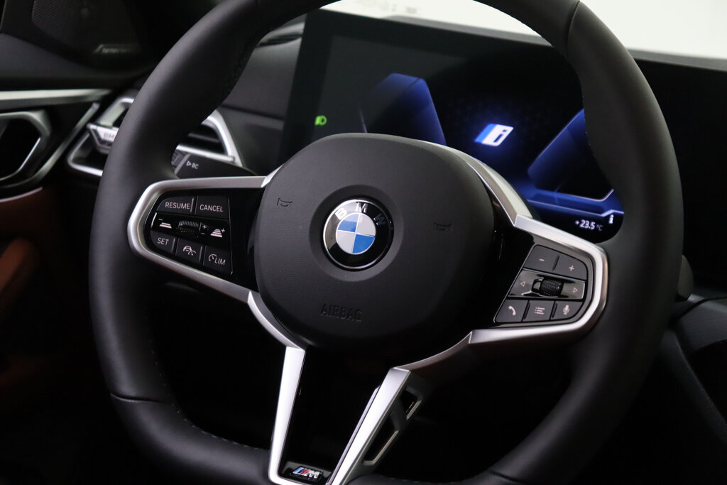 BMW i4 24