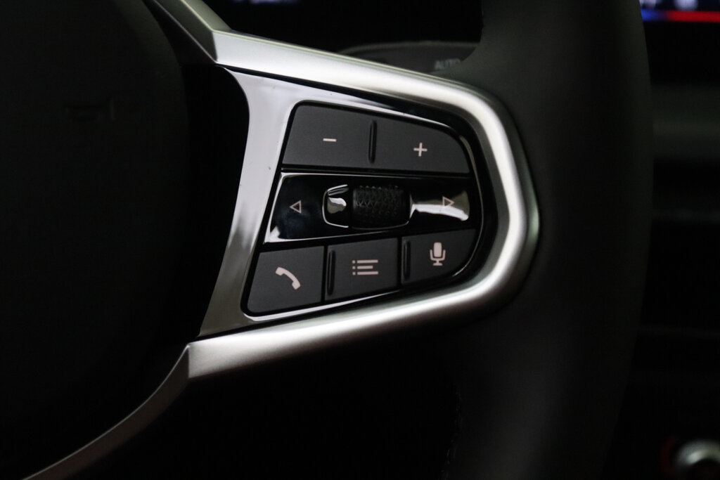 BMW i4 27