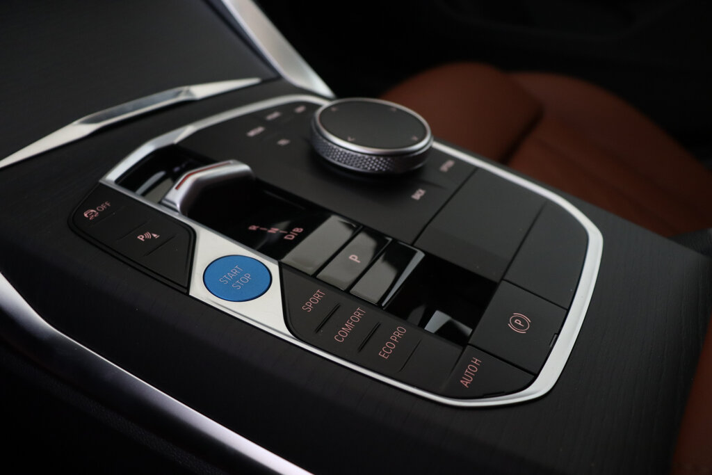 BMW i4 30