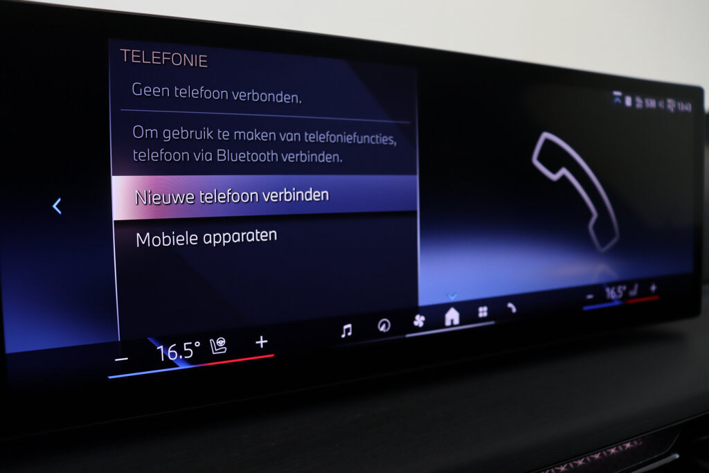 BMW i4 44