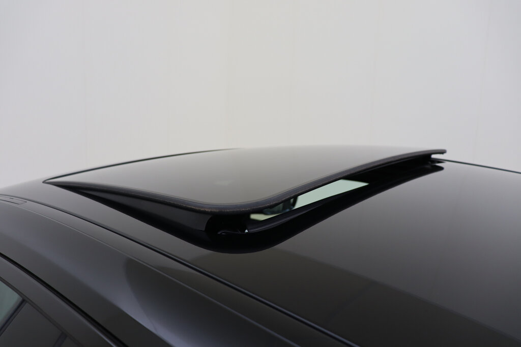 BMW i4 56