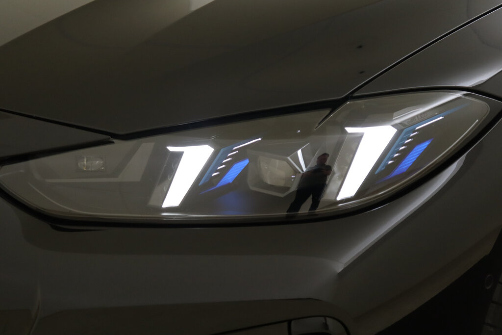 BMW i4 60