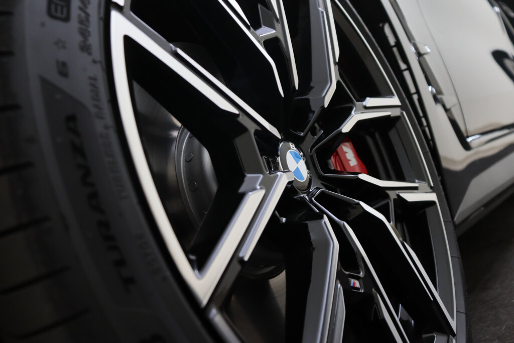BMW i4 63