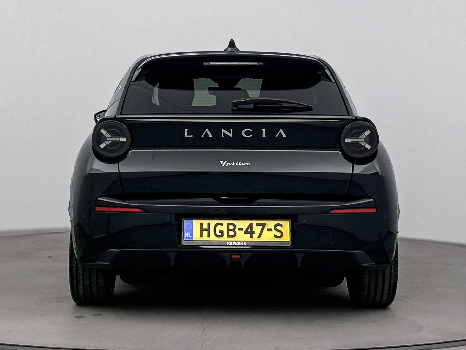 Lancia Ypsilon