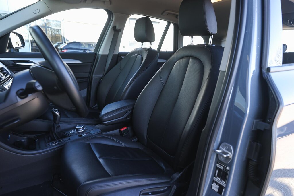 BMW X1 12