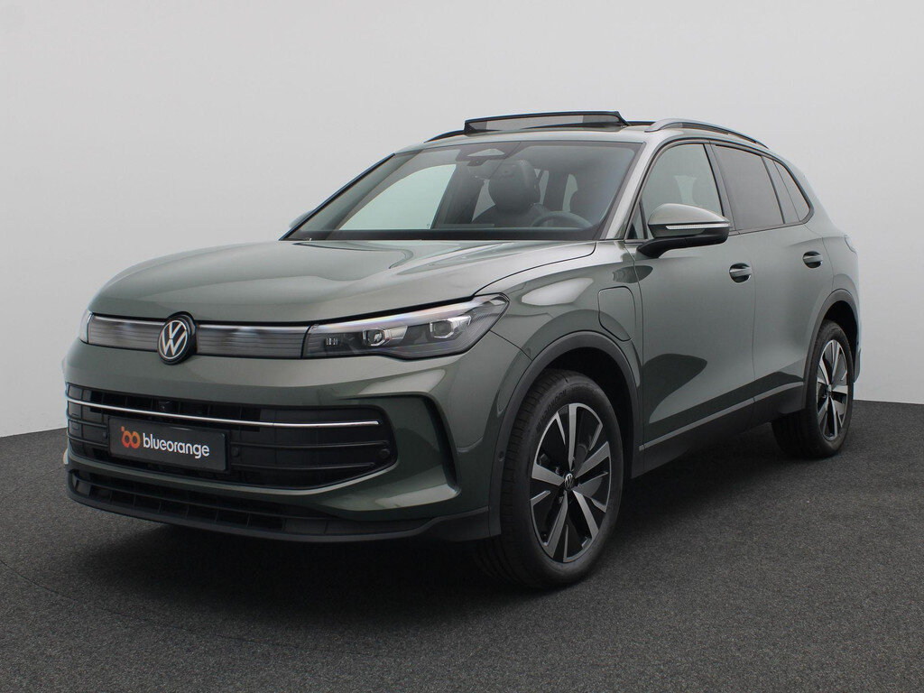 Volkswagen Tiguan 1.5 eHybrid Life Edition 204PK DSG Panoramadak, Trekhaak, 360gr. Camera, Donkere Hemelbekleding, Navi via Apple Carplay/Android Auto, 19" LM Velgen, Keyless, Elektr. Achterklep