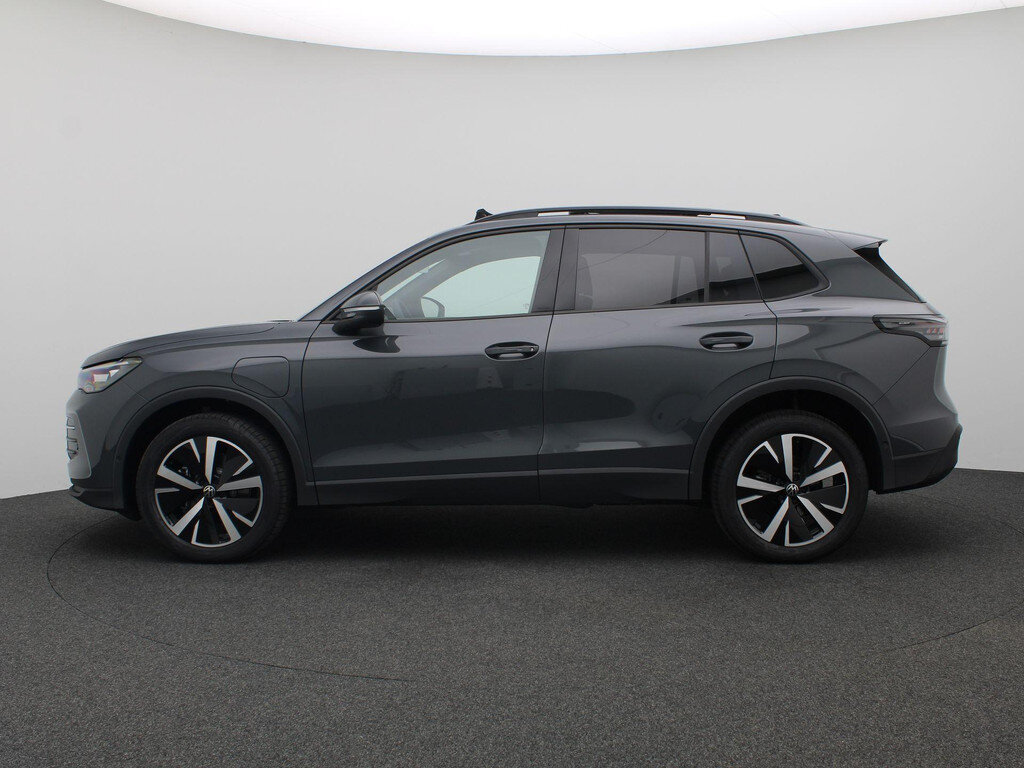 Volkswagen Tiguan 1.5 eHybrid Life Edition 204PK DSG Panoramadak, Trekhaak, 360gr. Camera, Donkere Hemelbekleding, Navi via Apple Carplay/Android Auto, 19" LM Velgen, Keyless, Elektr. Achterklep - Afbeelding 3