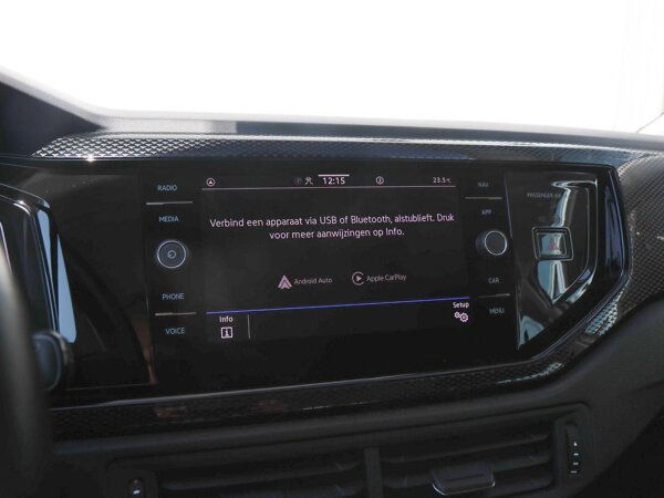 Apple Carplay/Android Auto Apple Carplay/Android Auto