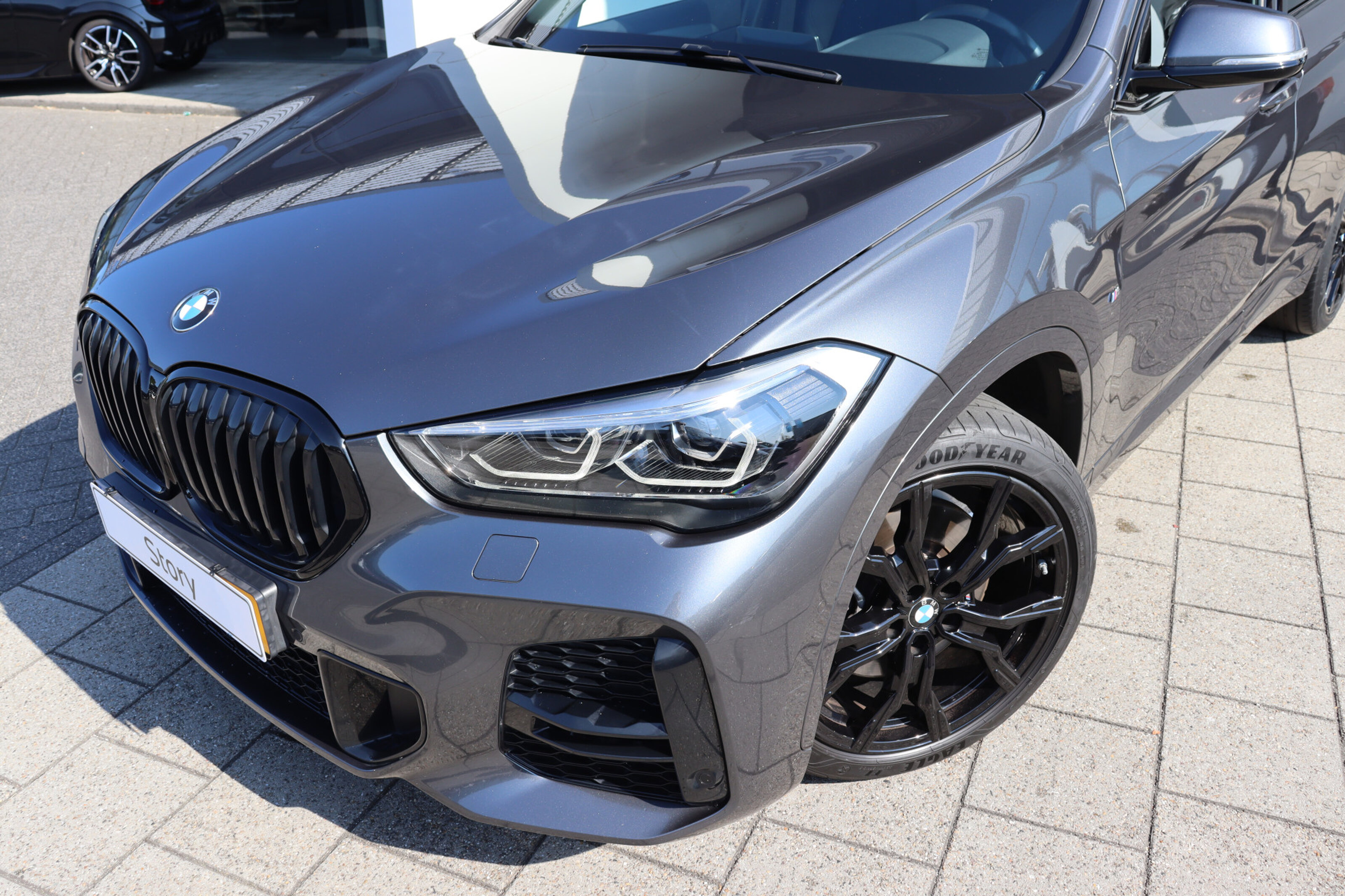 BMW X1 xDrive20i High Executive M Sport Automaat
